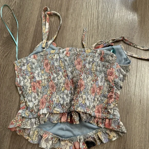 floral crop top - Picture 2 of 2